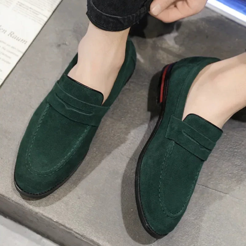 Mocassim-masculino-Verde-No-Pe-Visao-De-Cima